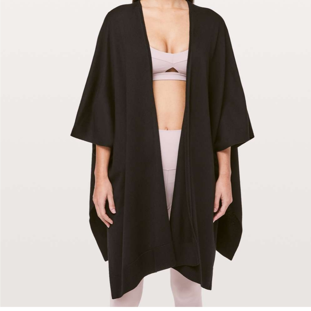 Lululemon Free To Coast Wrap